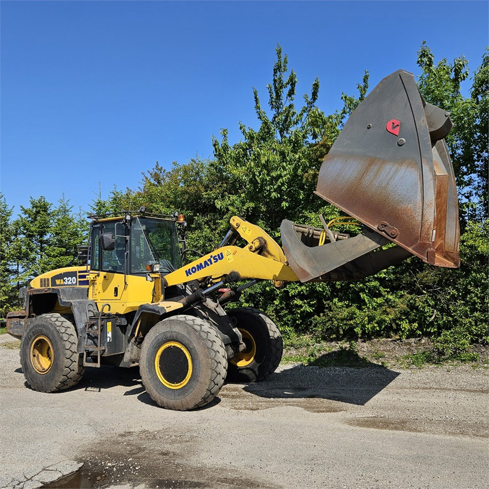 Komatsu WA320-5H - Kolový nakladač: obrázek 1 Komatsu WA320-5H - Kolový nakladač: obrázek 1
