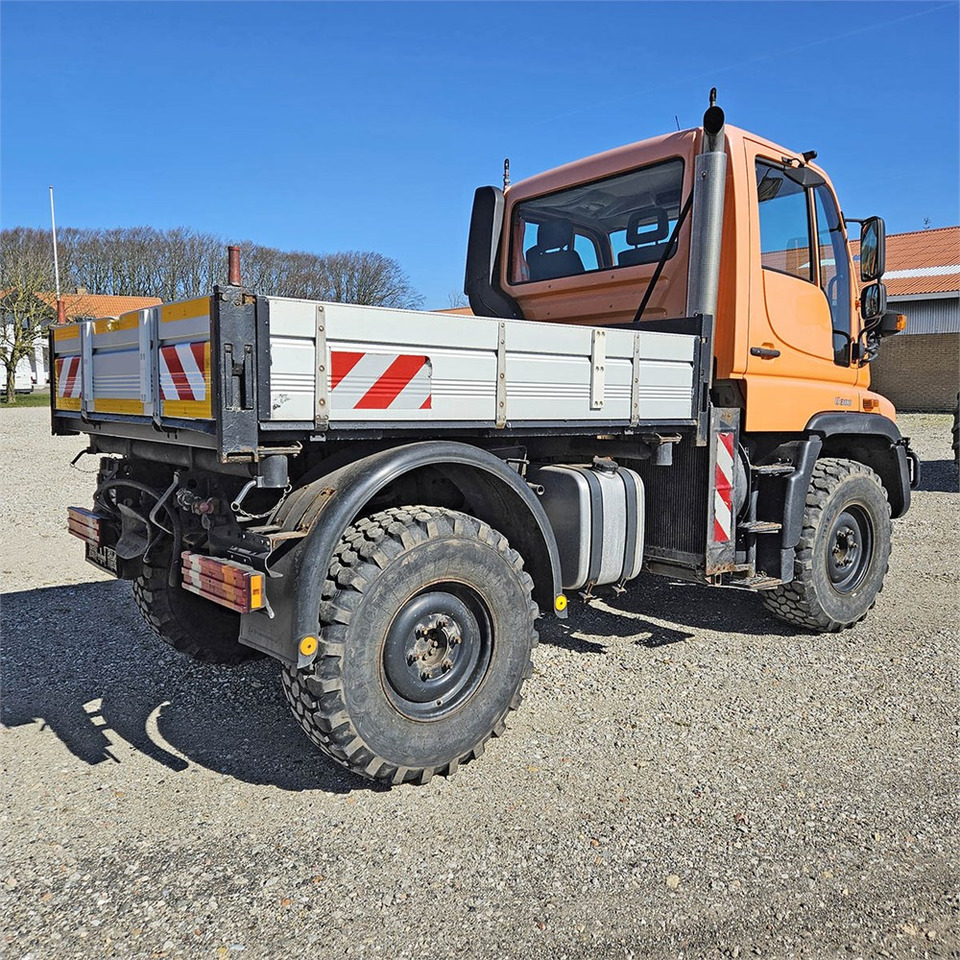 Mercedes U300 - Komunální/ Speciální technika: obrázek 3 Mercedes U300 - Komunální/ Speciální technika: obrázek 3