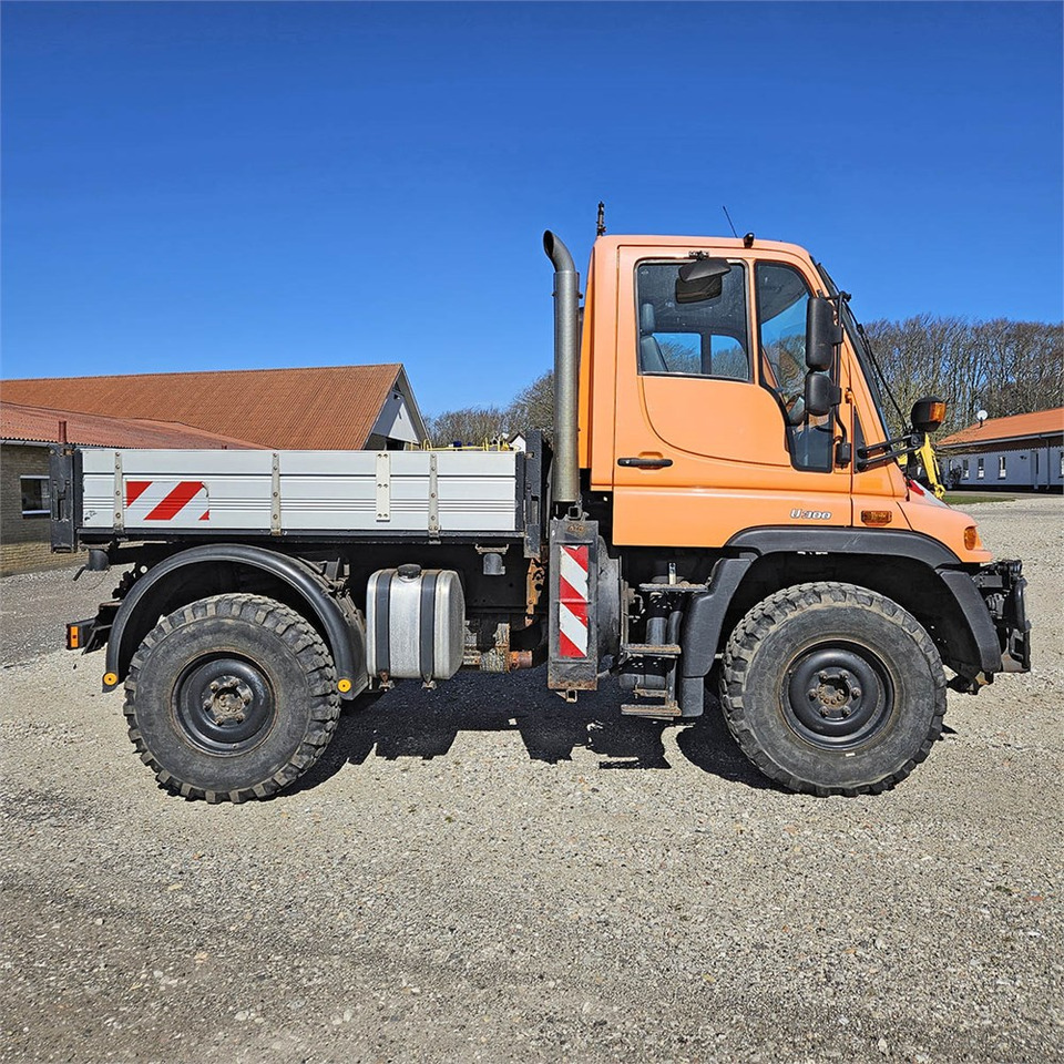 Mercedes U300 - Komunální/ Speciální technika: obrázek 2 Mercedes U300 - Komunální/ Speciální technika: obrázek 2