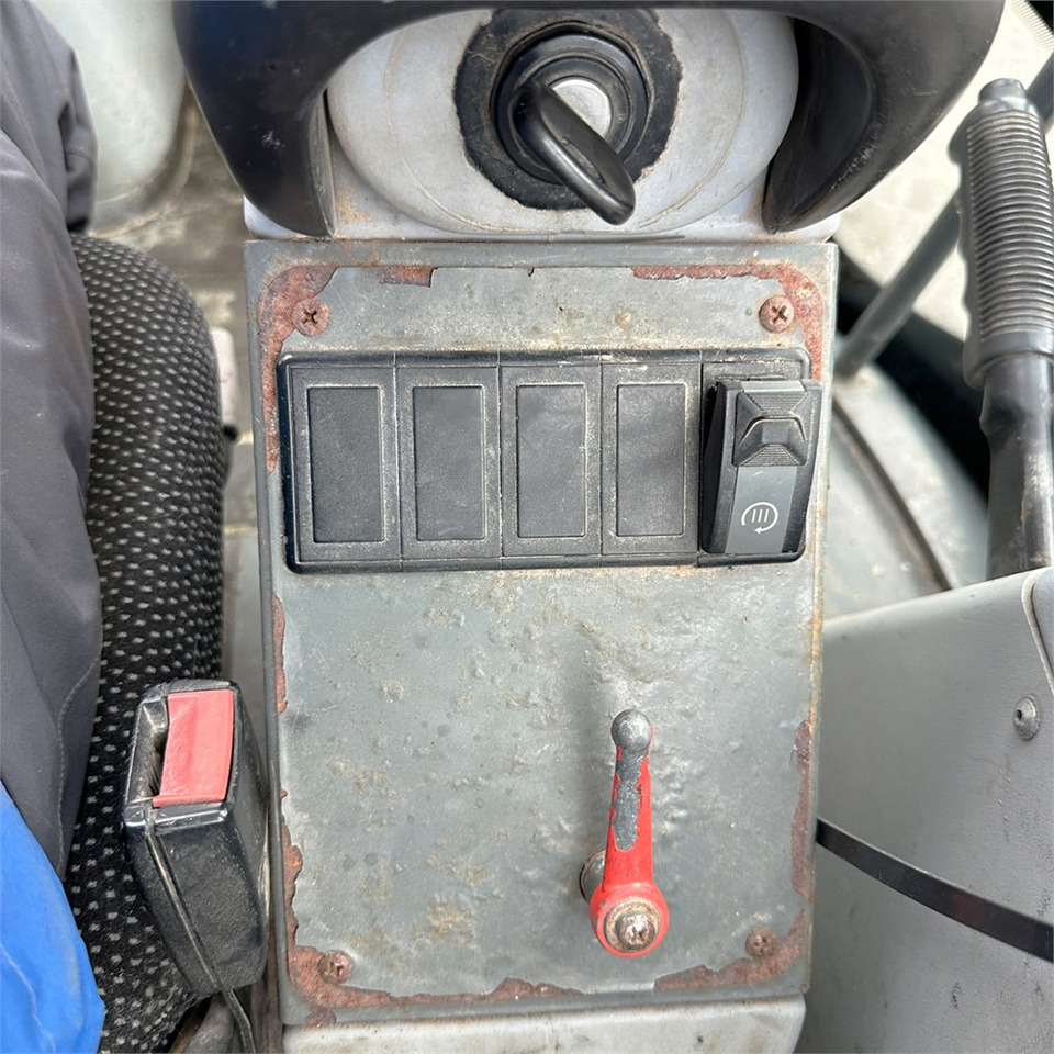 Kolový nakladač Kramer 380: obrázek 20 Kolový nakladač Kramer 380: obrázek 20