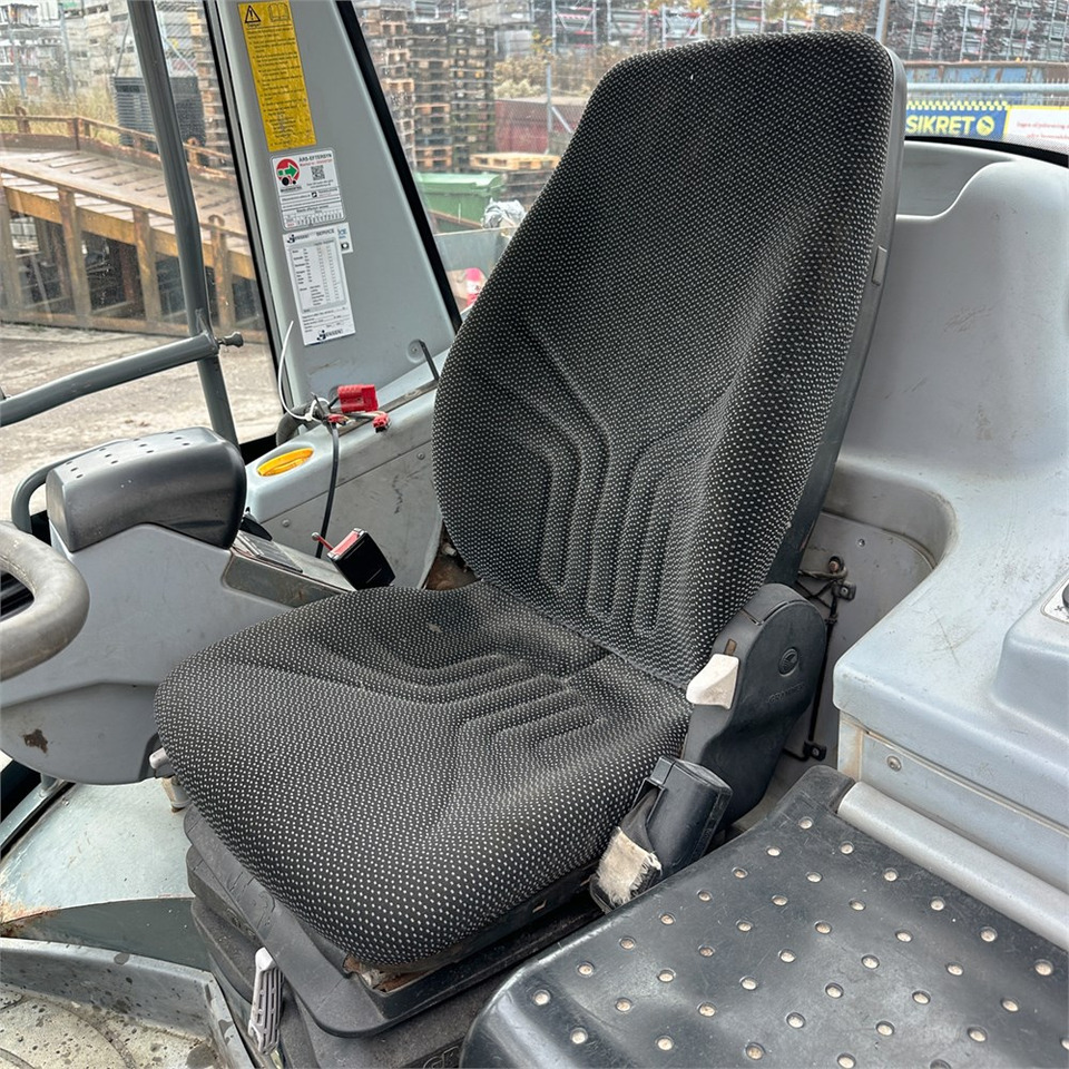 Kolový nakladač Kramer 380: obrázek 13 Kolový nakladač Kramer 380: obrázek 13