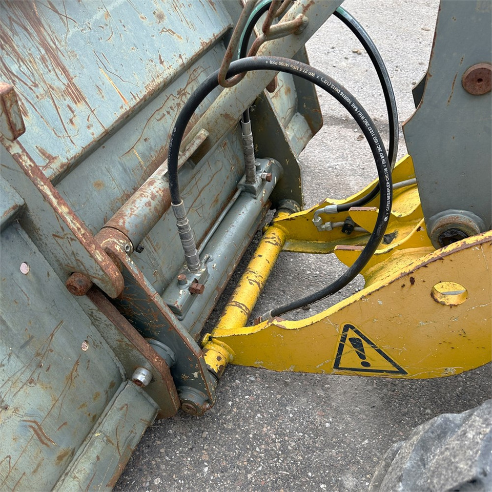 Kolový nakladač Kramer 380: obrázek 32 Kolový nakladač Kramer 380: obrázek 32