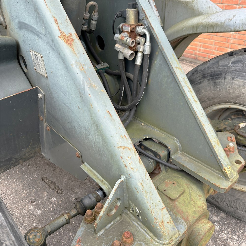 Kolový nakladač Kramer 380: obrázek 33 Kolový nakladač Kramer 380: obrázek 33