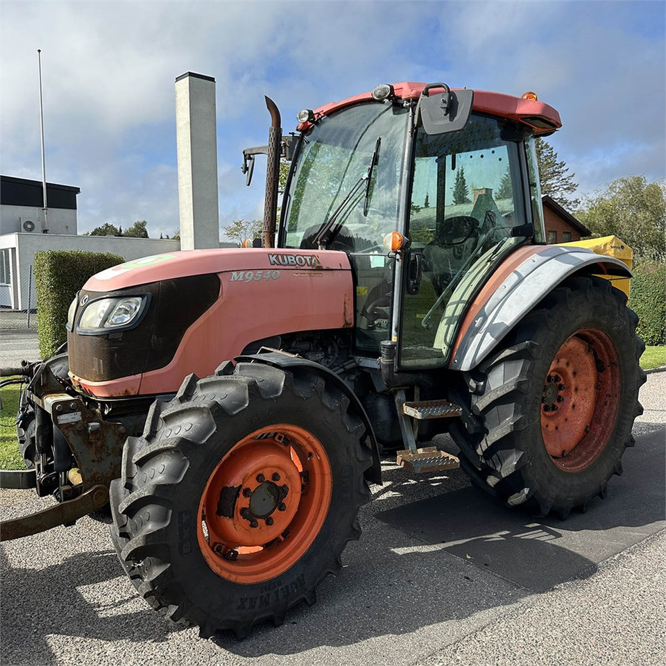 Kubota M 9540 2/4 WD - Traktor: obrázek 1 Kubota M 9540 2/4 WD - Traktor: obrázek 1