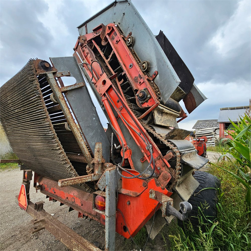 Kverneland UN 2200 - Bramborový kombajn: obrázek 4 Kverneland UN 2200 - Bramborový kombajn: obrázek 4