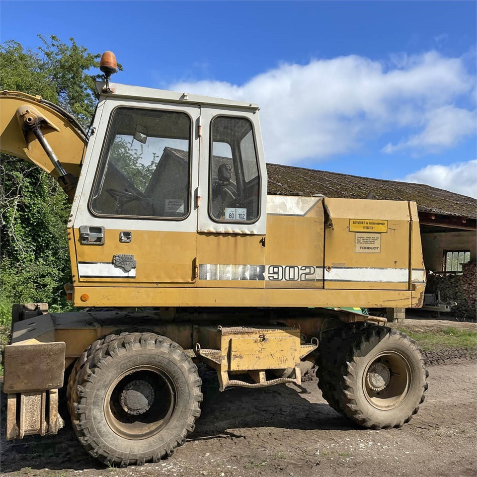Liebherr A 902 - Kolesové rýpadlo: obrázek 3 Liebherr A 902 - Kolesové rýpadlo: obrázek 3