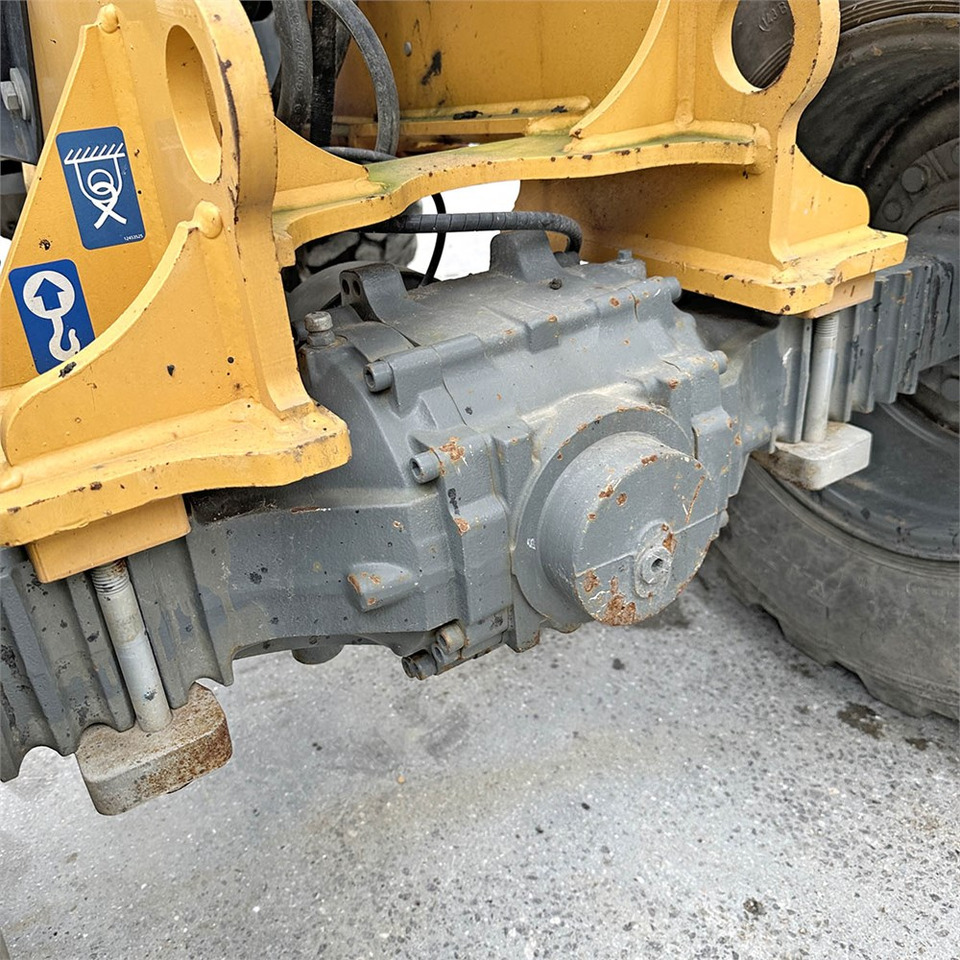 Kolový nakladač Liebherr L506C: obrázek 33