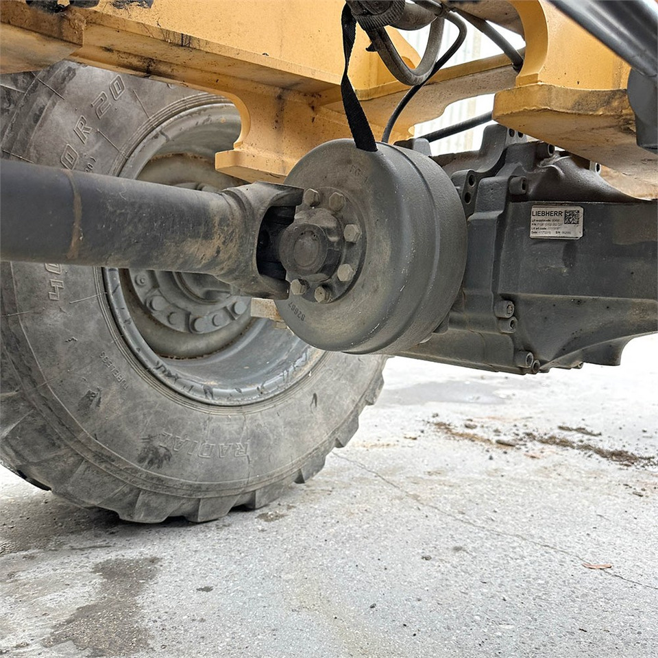 Kolový nakladač Liebherr L506C: obrázek 35