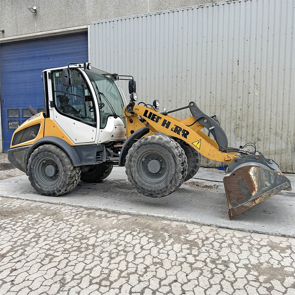 Kolový nakladač Liebherr L506C: obrázek 20
