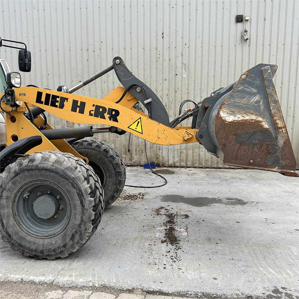 Kolový nakladač Liebherr L506C: obrázek 21