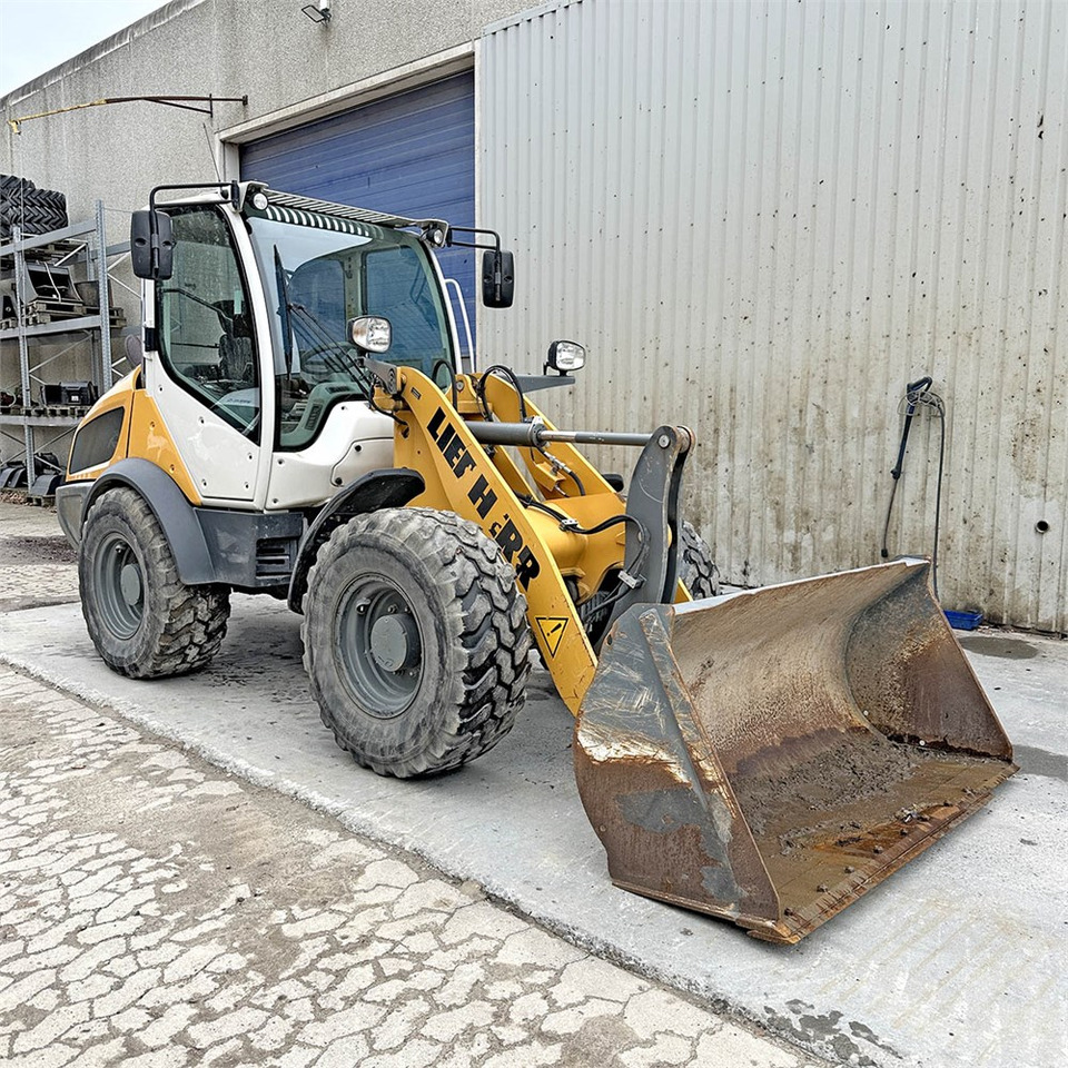 Kolový nakladač Liebherr L506C: obrázek 8