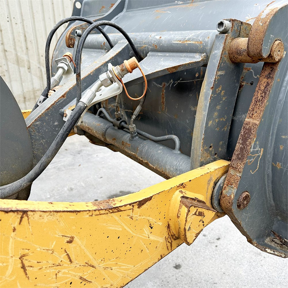 Kolový nakladač Liebherr L506C: obrázek 24