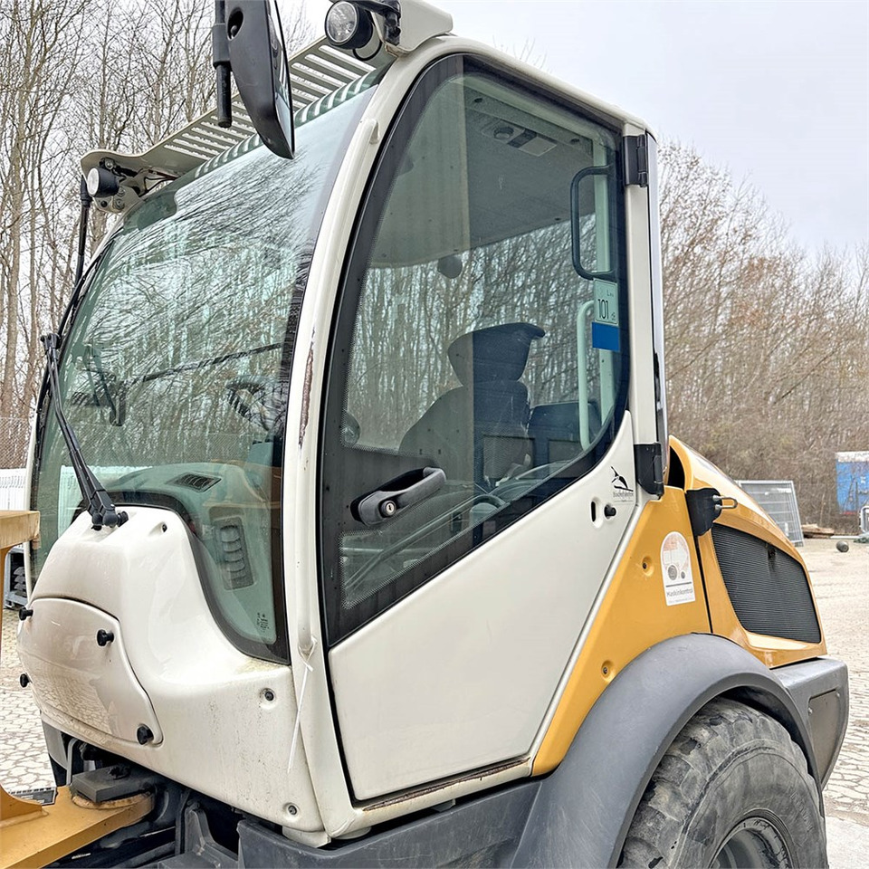Kolový nakladač Liebherr L506C: obrázek 10