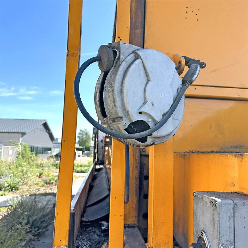 Nákladní automobil valníkový/ Plošinový, Rozstřikovač živic MAN TG 35. 8x2-6 BL: obrázek 19