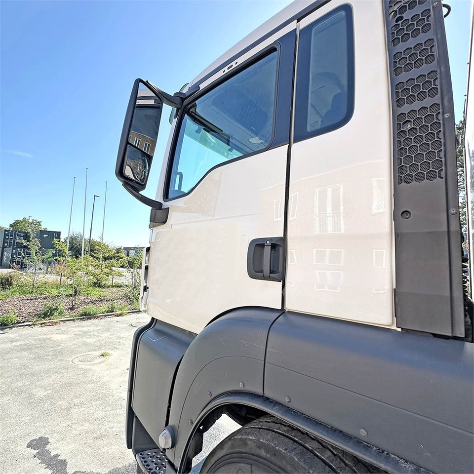 Nákladní automobil valníkový/ Plošinový, Rozstřikovač živic MAN TG 35. 8x2-6 BL: obrázek 24