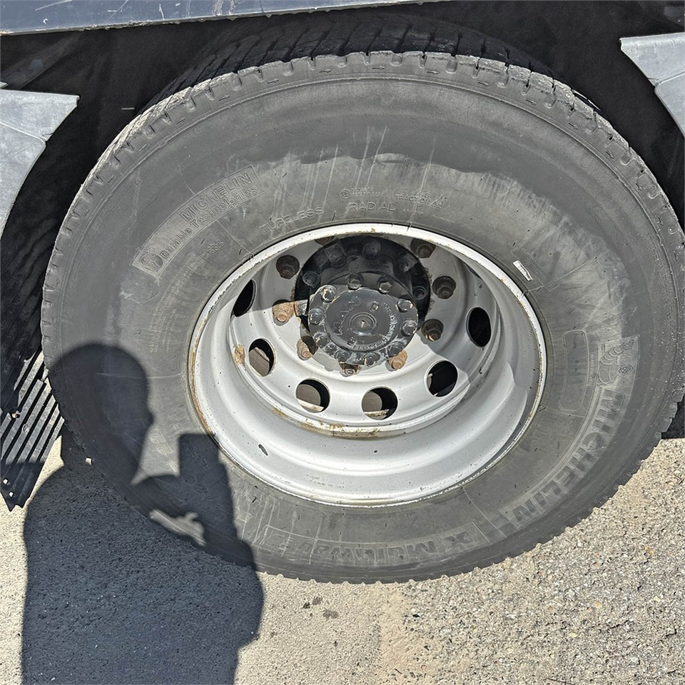 Nákladní automobil valníkový/ Plošinový, Rozstřikovač živic MAN TG 35. 8x2-6 BL: obrázek 48