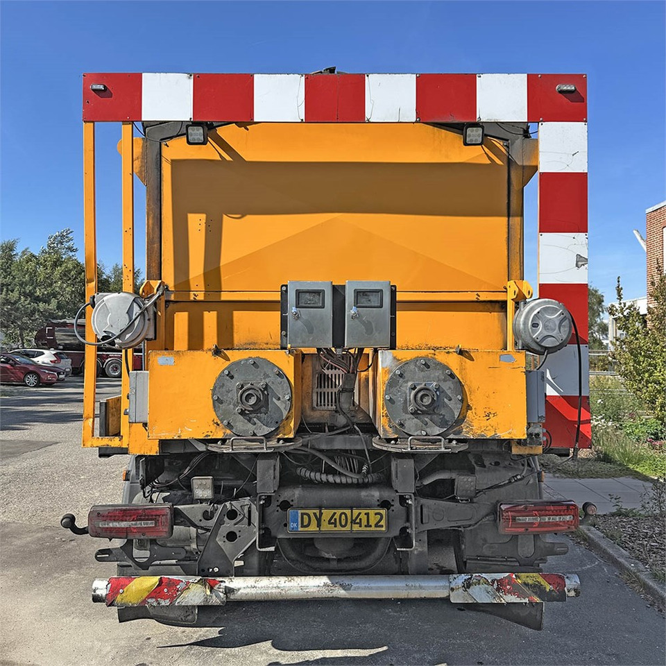 MAN TG 35. 8x2-6 BL - Nákladní automobil valníkový/ Plošinový, Rozstřikovač živic: obrázek 5 MAN TG 35. 8x2-6 BL - Nákladní automobil valníkový/ Plošinový, Rozstřikovač živic: obrázek 5