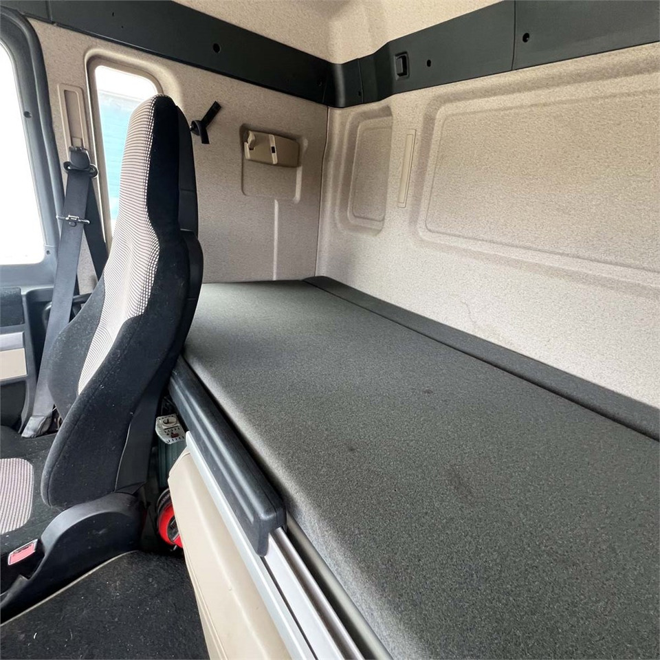 Auto s hydraulickou rukou, Nákladní automobil valníkový/ Plošinový MAN TGS 35.510 8x4 BL: obrázek 27