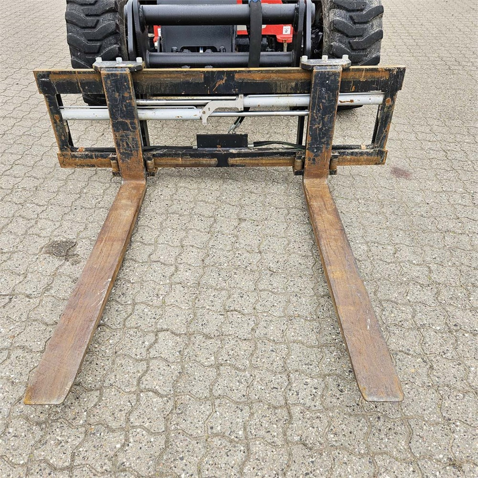 Teleskopický manipulátor Manitou MT625 H: obrázek 23 Teleskopický manipulátor Manitou MT625 H: obrázek 23