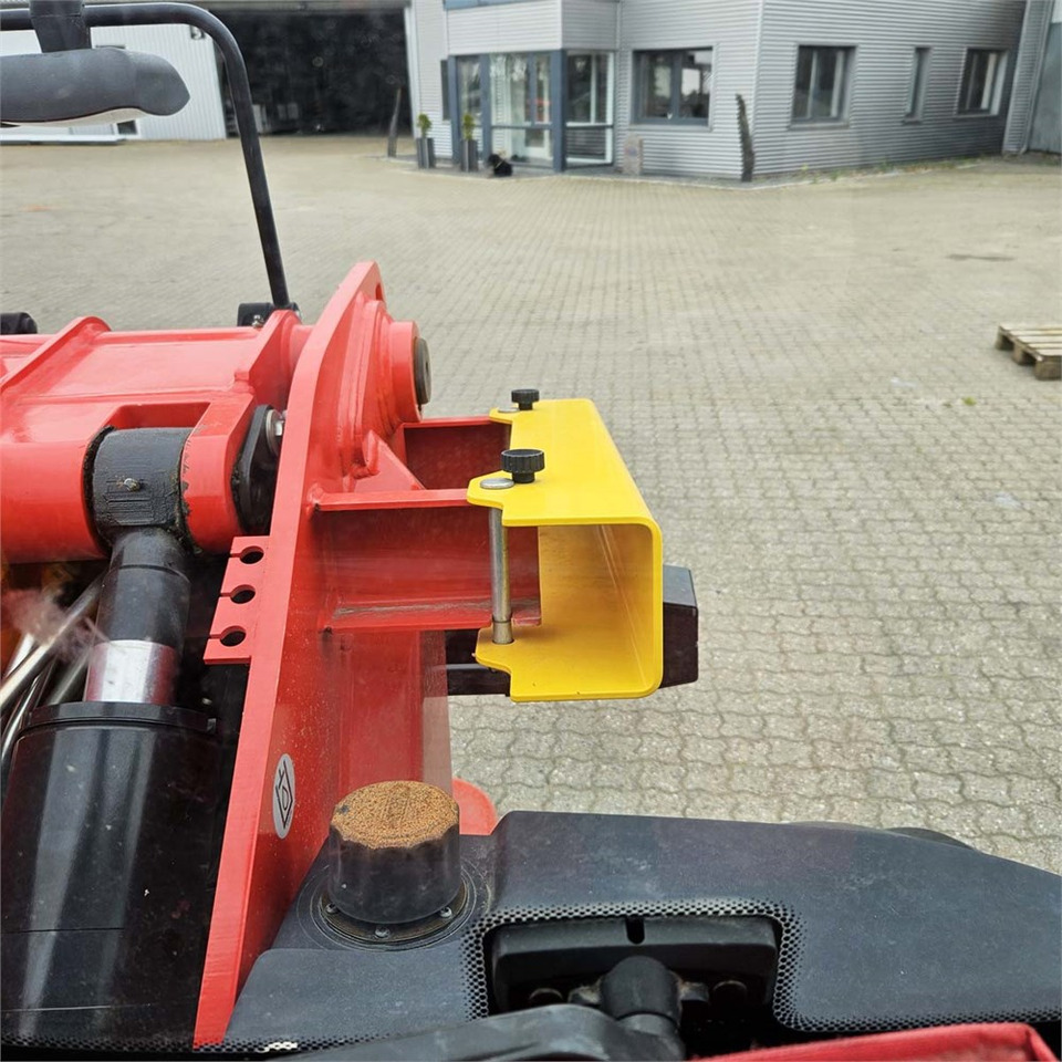 Teleskopický manipulátor Manitou MT625 H: obrázek 18 Teleskopický manipulátor Manitou MT625 H: obrázek 18