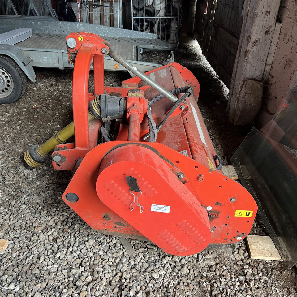 Maschio CR 190 - Stroj na sklizeň pícnin: obrázek 2 Maschio CR 190 - Stroj na sklizeň pícnin: obrázek 2