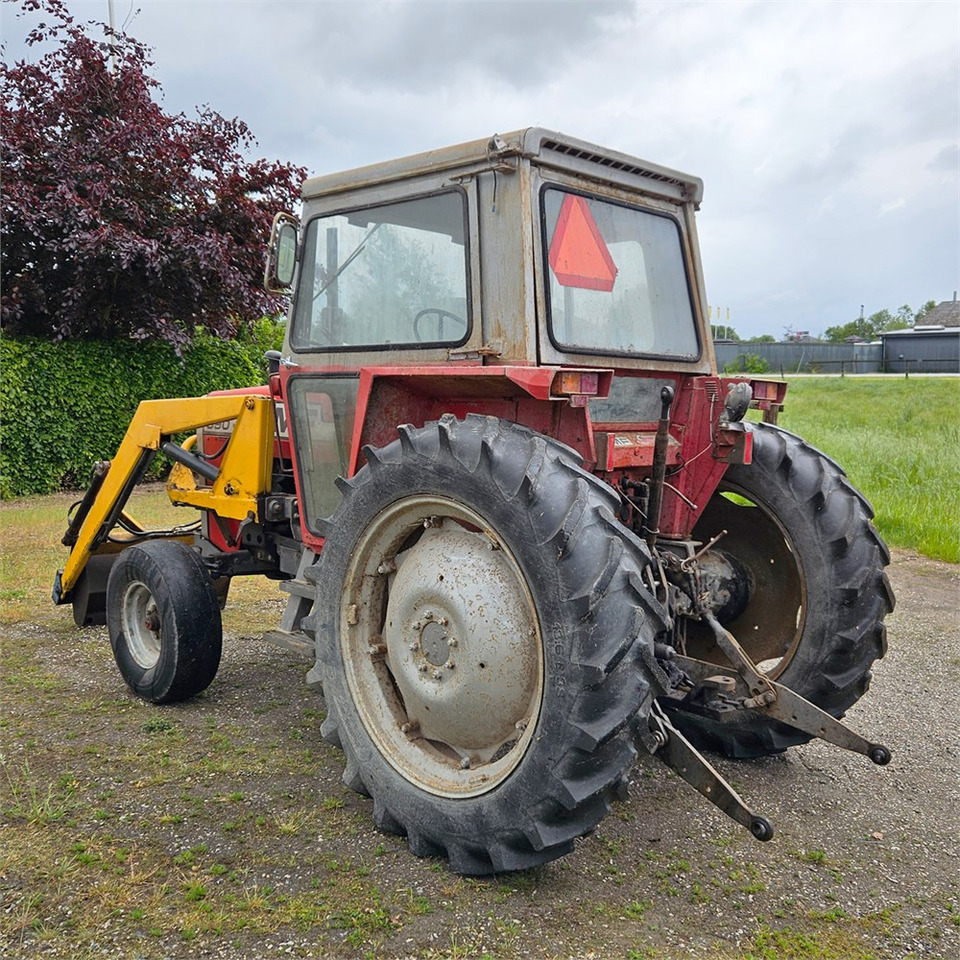 Massey Ferguson 590 - Traktor: obrázek 4 Massey Ferguson 590 - Traktor: obrázek 4