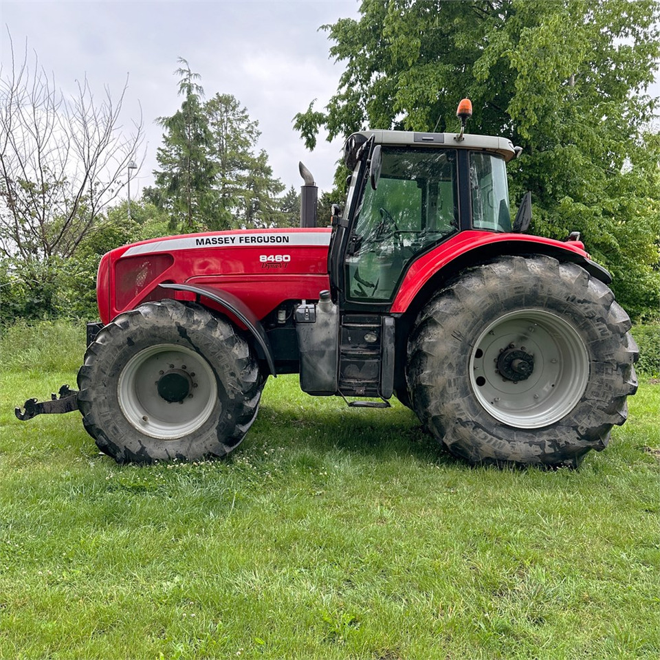 Massey Ferguson MF8460 Dyna-VT - Traktor: obrázek 4 Massey Ferguson MF8460 Dyna-VT - Traktor: obrázek 4