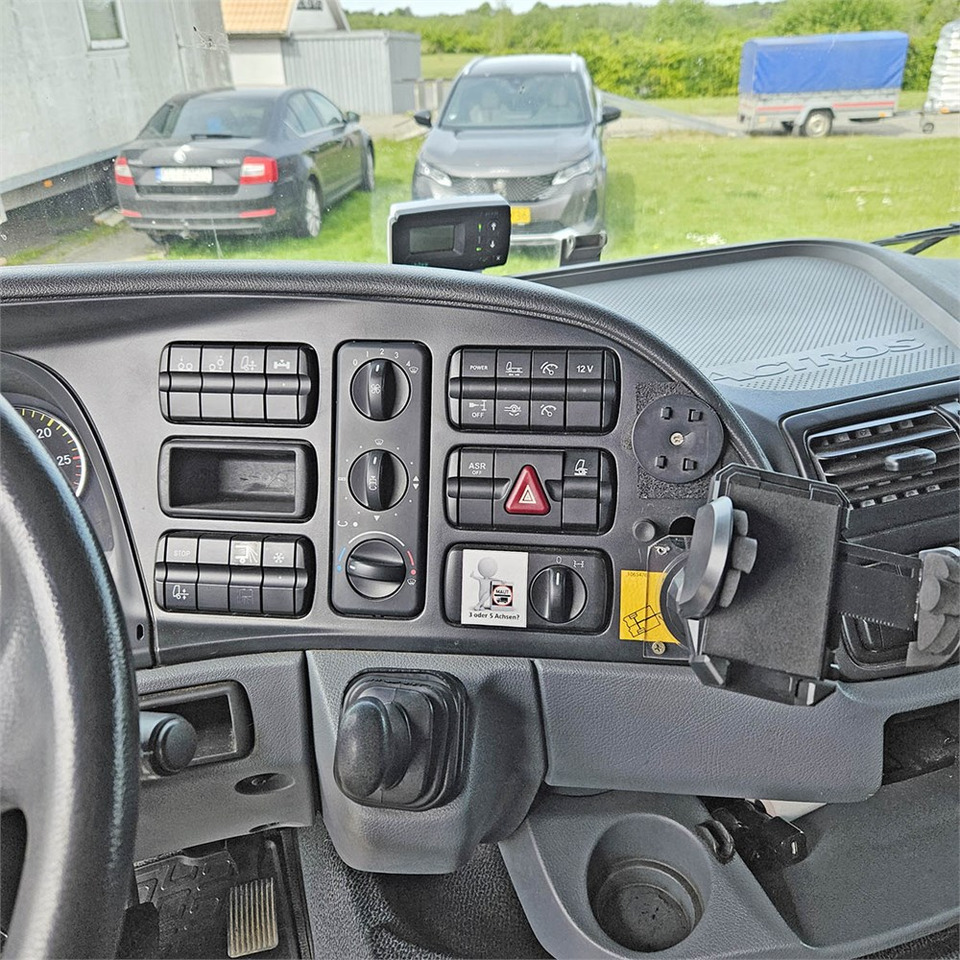 Skříňový nákladní auto Mercedes Actros 2541: obrázek 24