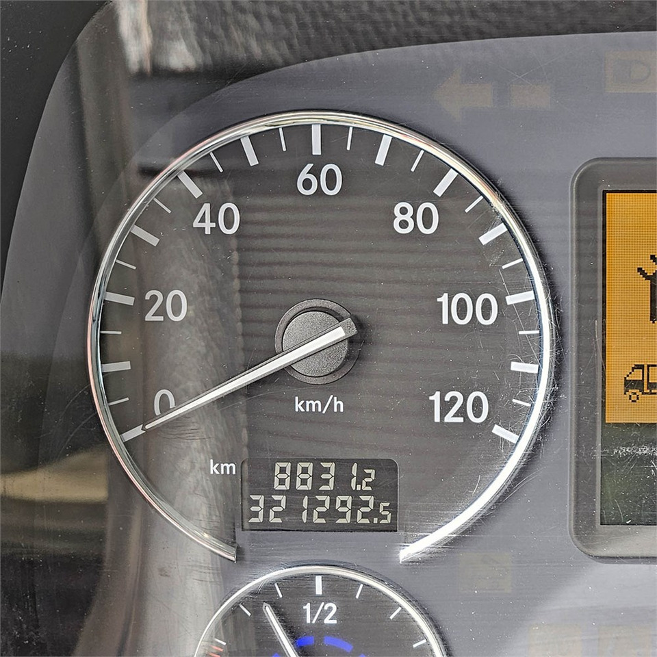Skříňový nákladní auto Mercedes Actros 2541: obrázek 23