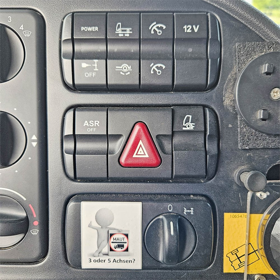 Skříňový nákladní auto Mercedes Actros 2541: obrázek 27