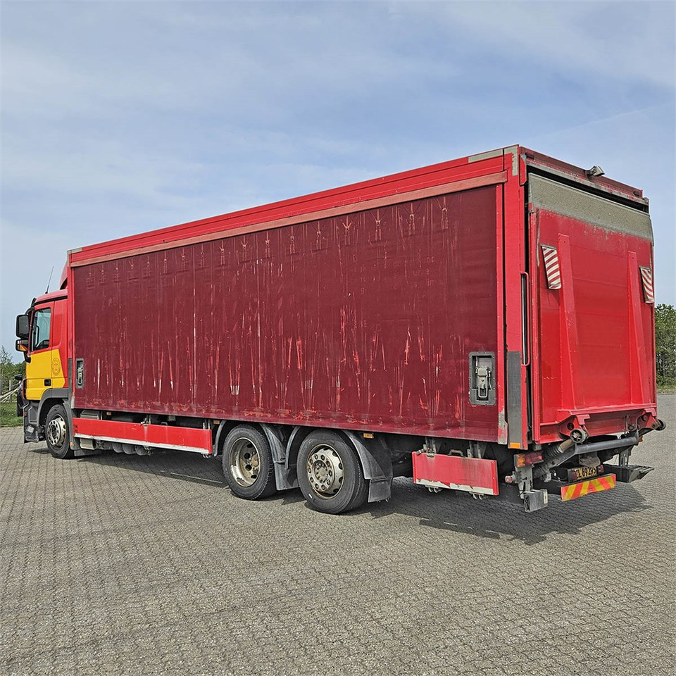 Mercedes Actros 2541 - Skříňový nákladní auto: obrázek 3 Mercedes Actros 2541 - Skříňový nákladní auto: obrázek 3