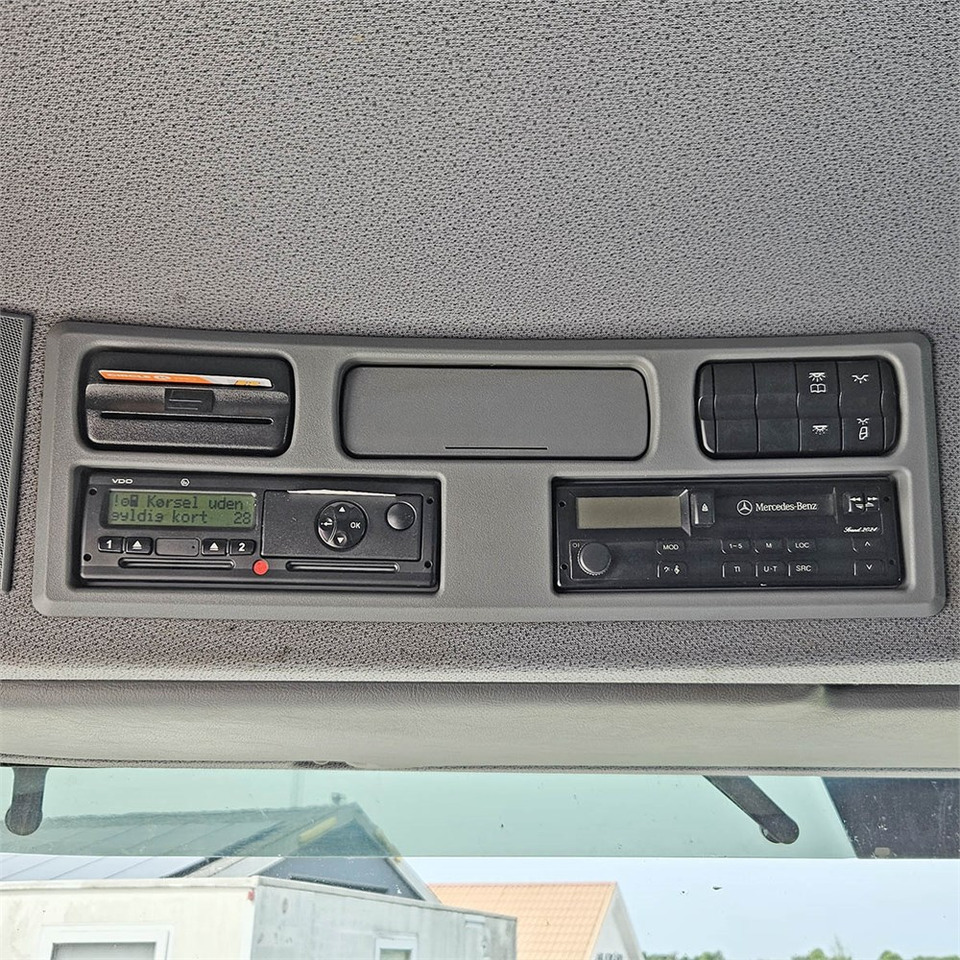 Skříňový nákladní auto Mercedes Actros 2541: obrázek 32