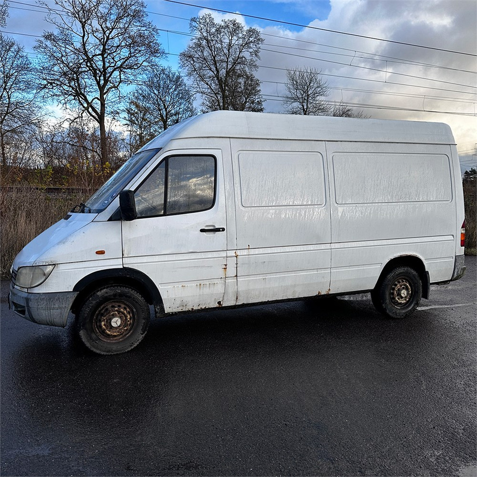 Mercedes SPRINTER 316 CDI-35 - Furgon: obrázek 2 Mercedes SPRINTER 316 CDI-35 - Furgon: obrázek 2