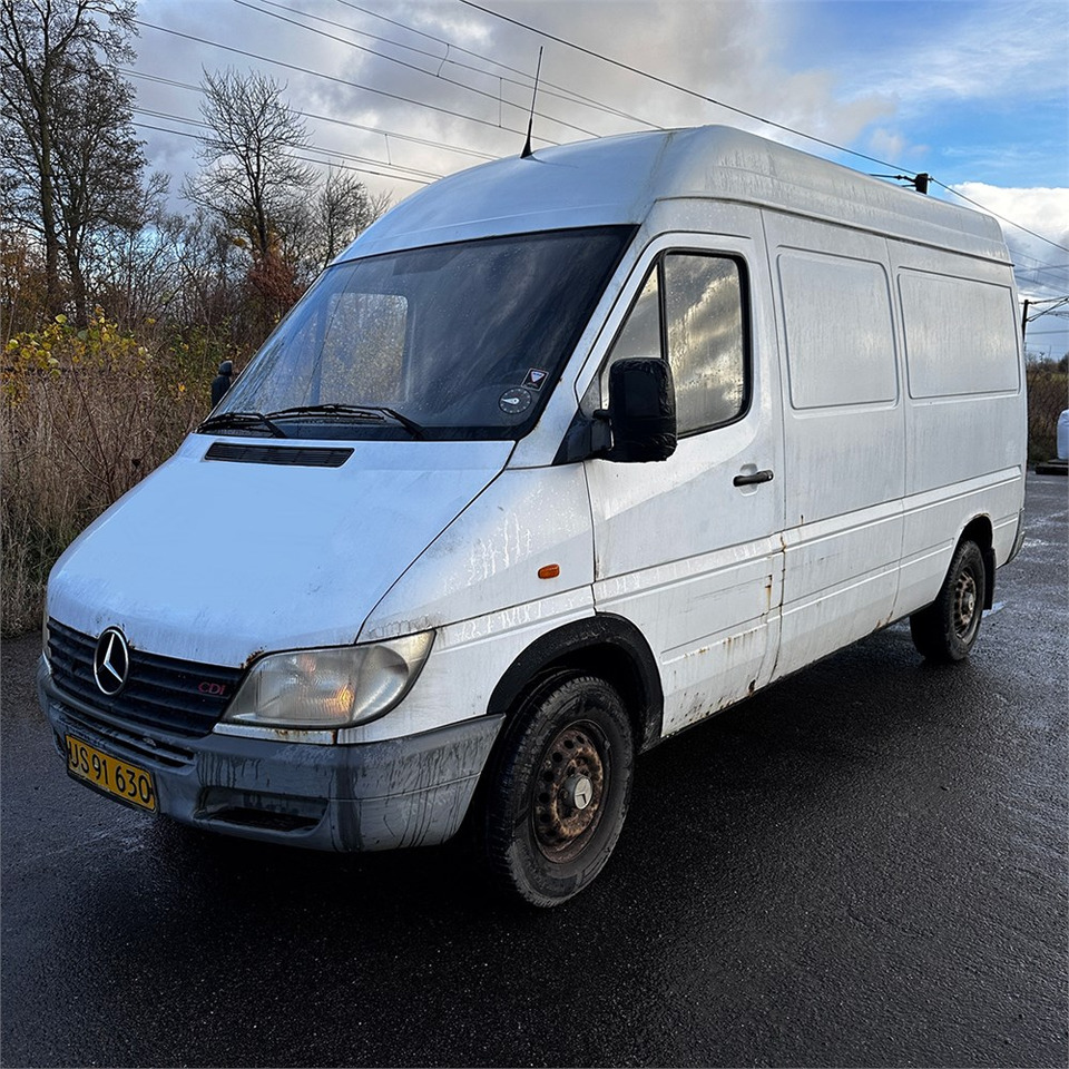 Mercedes SPRINTER 316 CDI-35 - Furgon: obrázek 3 Mercedes SPRINTER 316 CDI-35 - Furgon: obrázek 3