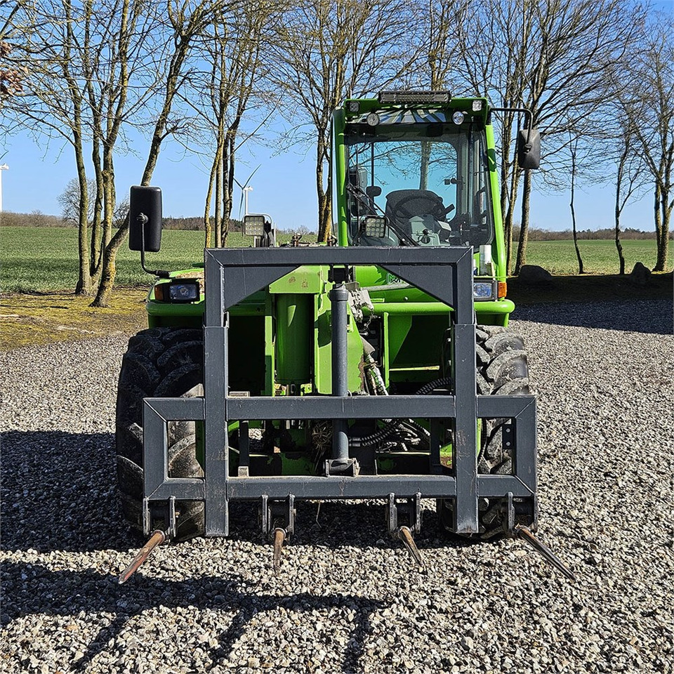 Merlo TURBO FARMER P40.7CS - Teleskopický manipulátor: obrázek 4 Merlo TURBO FARMER P40.7CS - Teleskopický manipulátor: obrázek 4