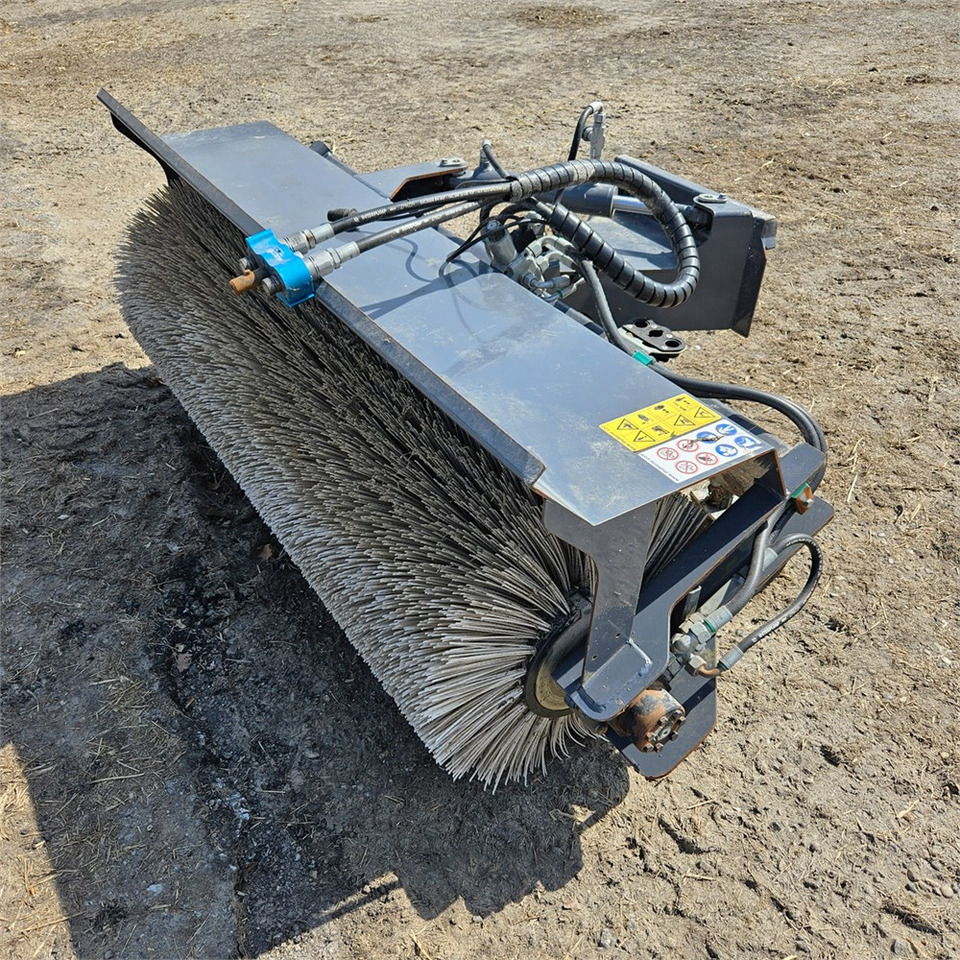 Multione Duo 12,5 - Zametač: obrázek 1 Multione Duo 12,5 - Zametač: obrázek 1