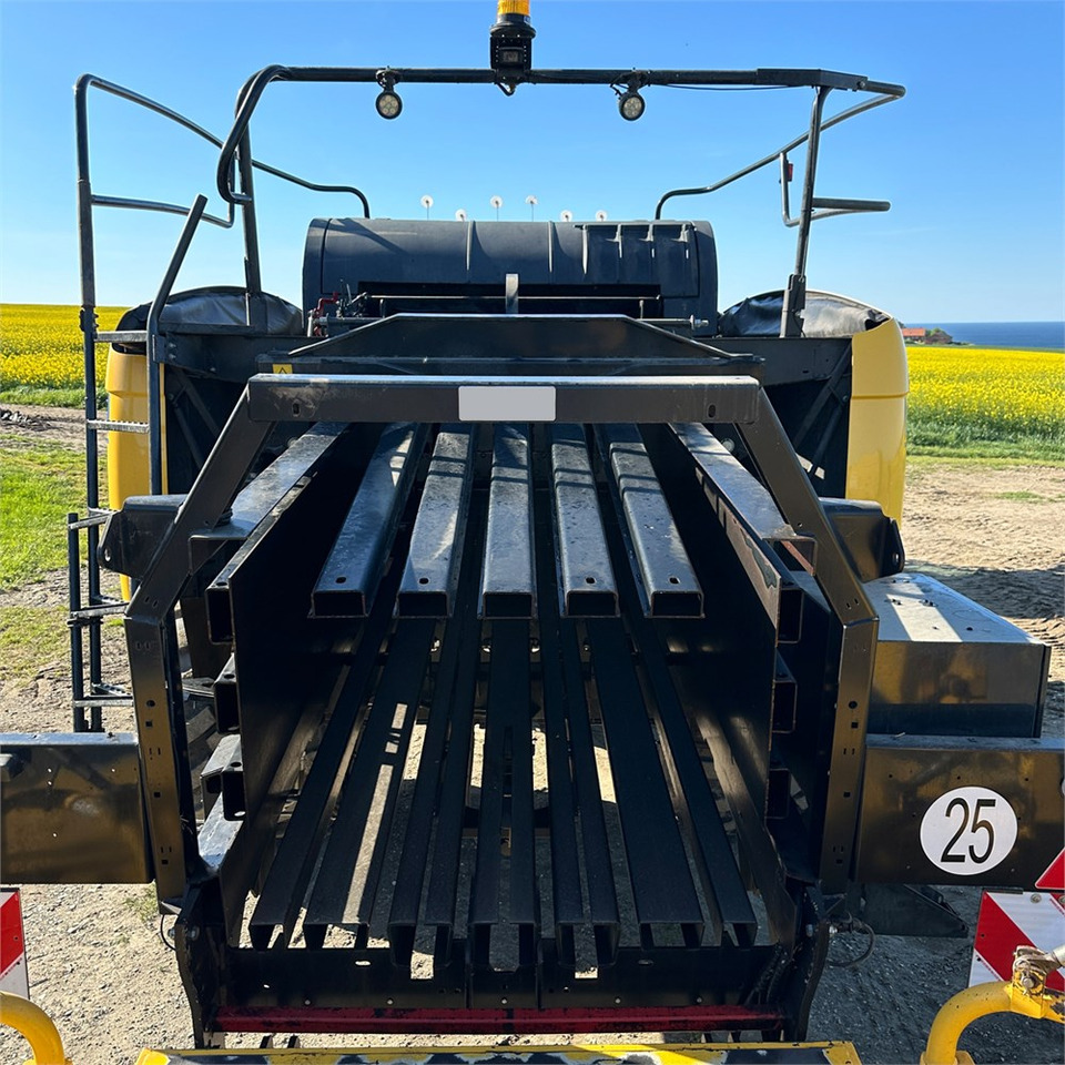 New Holland Bigbaler 1290 Plus - Stroj na sklizeň pícnin: obrázek 5 New Holland Bigbaler 1290 Plus - Stroj na sklizeň pícnin: obrázek 5