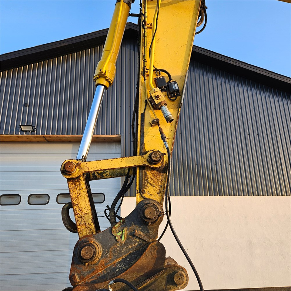 Pásové rýpadlo New Holland E 305: obrázek 22