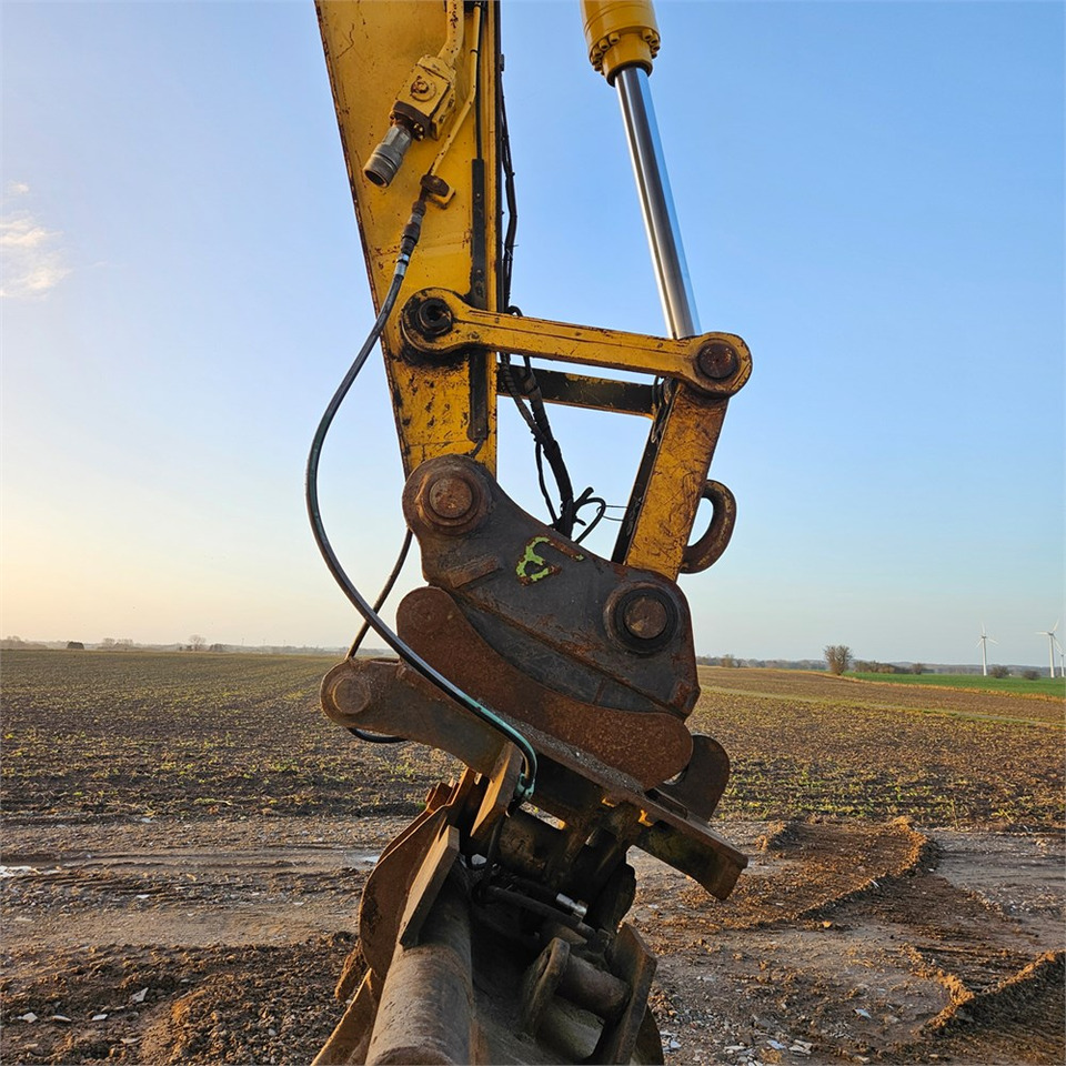 Pásové rýpadlo New Holland E 305: obrázek 23
