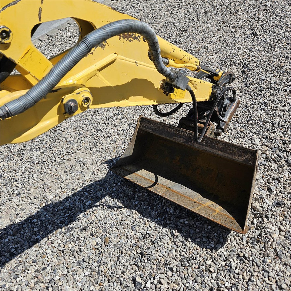 Mini rýpadlo New Holland E10 SR: obrázek 27