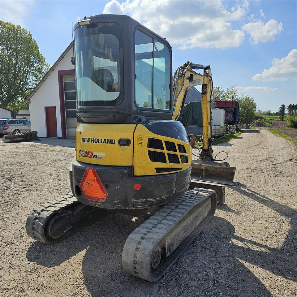 New Holland E39 B - Mini rýpadlo: obrázek 5 New Holland E39 B - Mini rýpadlo: obrázek 5