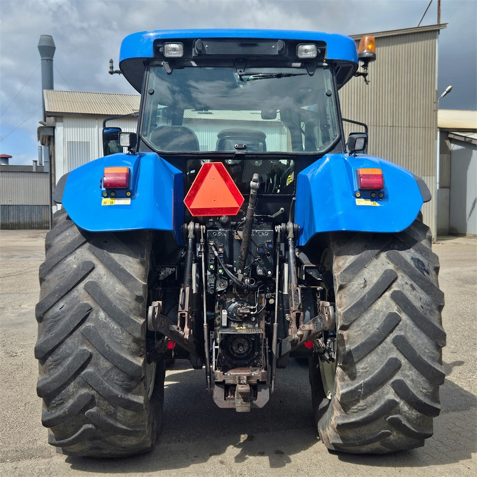 New Holland T7550 - Traktor: obrázek 4 New Holland T7550 - Traktor: obrázek 4