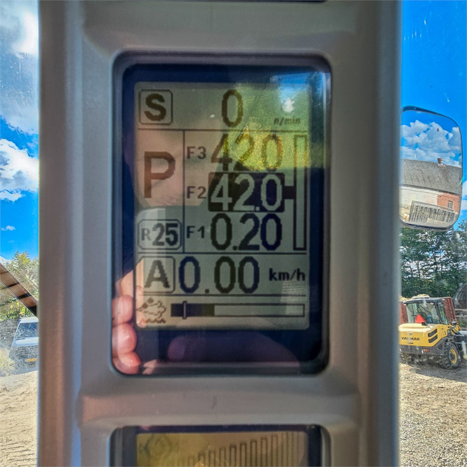 Traktor New Holland T8.390: obrázek 35