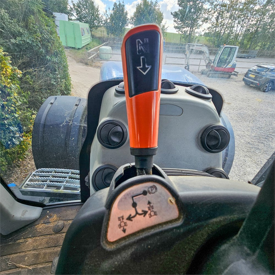 Traktor New Holland T8.390: obrázek 19