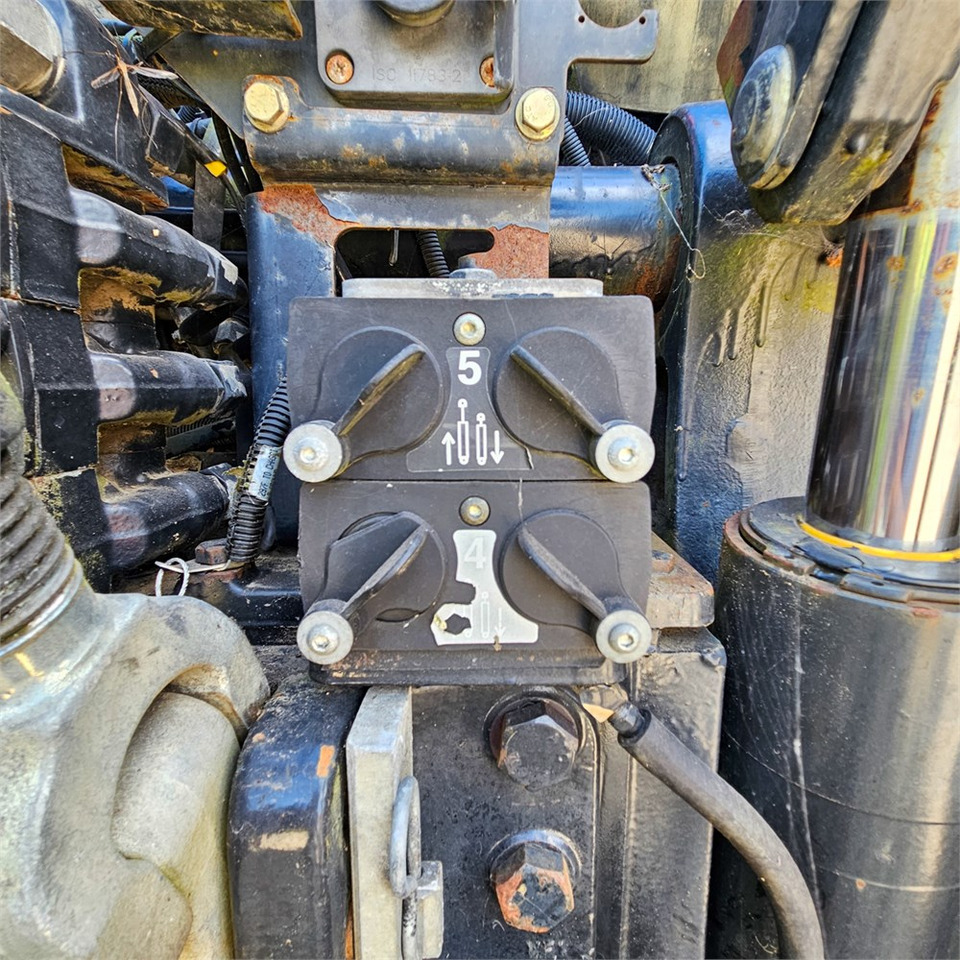 Traktor New Holland T8.390: obrázek 43