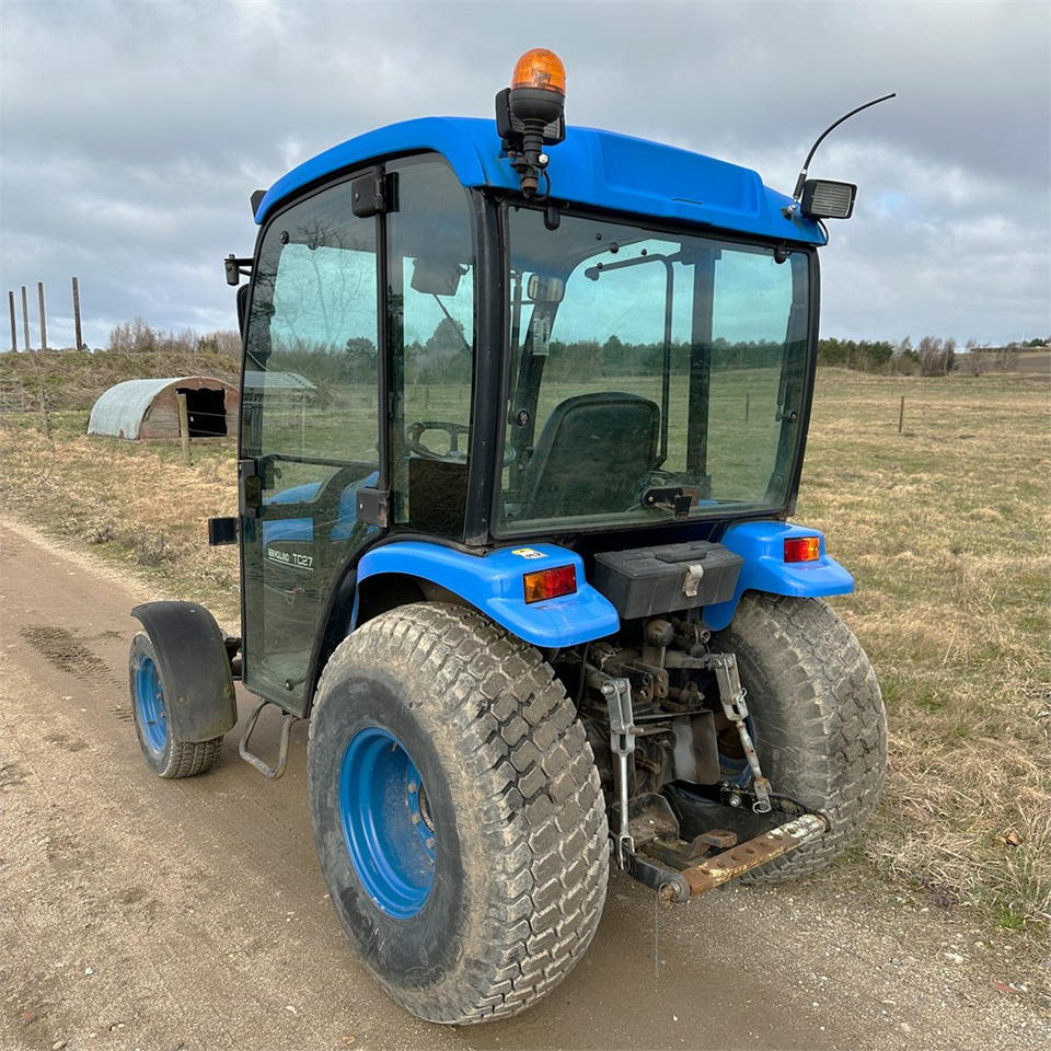 New Holland TC27D - Komunální traktor: obrázek 4 New Holland TC27D - Komunální traktor: obrázek 4