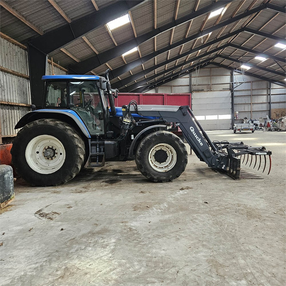 New Holland TM 190 4WD - Traktor: obrázek 4 New Holland TM 190 4WD - Traktor: obrázek 4