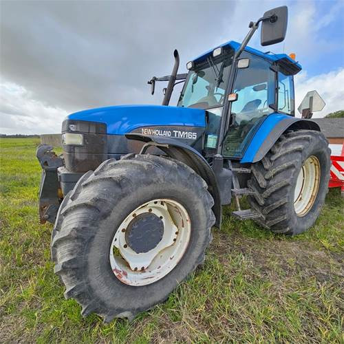 New Holland TM165 - Traktor: obrázek 2 New Holland TM165 - Traktor: obrázek 2