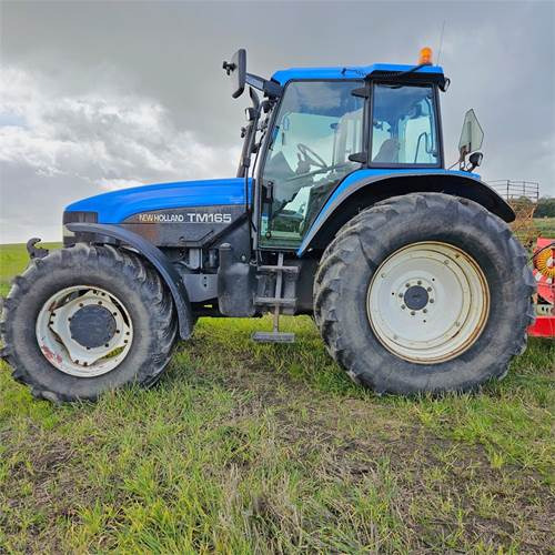 New Holland TM165 - Traktor: obrázek 1 New Holland TM165 - Traktor: obrázek 1