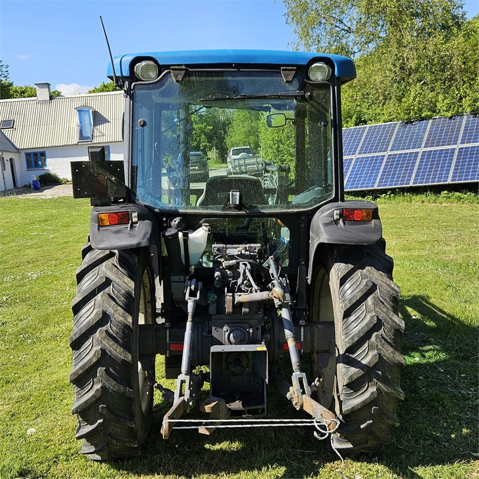 New Holland TN55D - Traktor: obrázek 4 New Holland TN55D - Traktor: obrázek 4